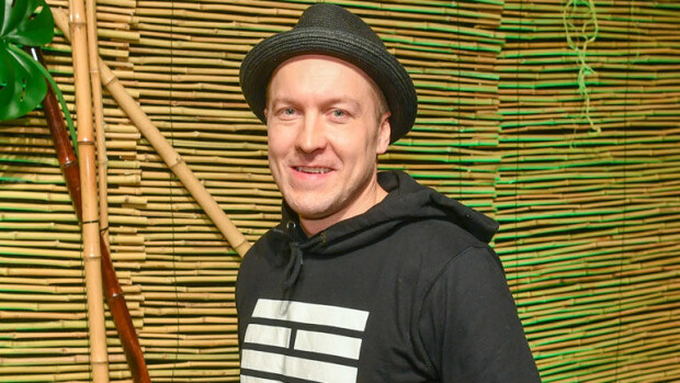 Avio-ongelmat veivät Niklas Hagmanin Selviytyjät-kuvauksiin – ”Saan olla omien ajatusteni kanssa” NIklas Hagman nähdään Selviytyjät-sarjassa.