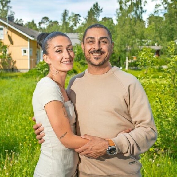 Avoimuus sekä pitkät keskustelut ovat Senay Cocon ja Arman Alizadin suhteen salaisuus. Avoimuus sekä pitkät keskustelut ovat Senay Cocon ja Arman Alizadin suhteen salaisuus.