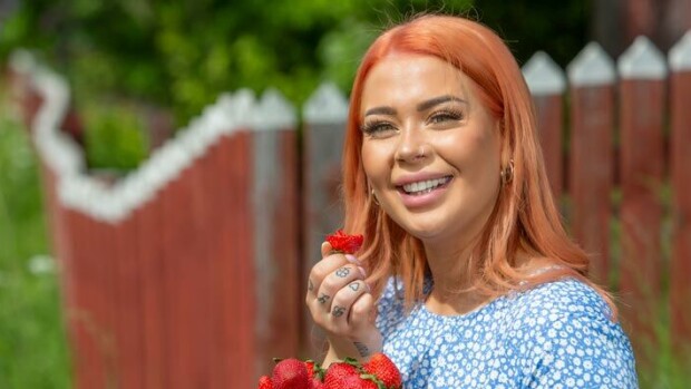 Jenna Mäkikyröllä ”hot girl summer” – tosi-tv-kaunotar kehitti pisteytyksen kesäheiloille Jenna Mäkikyrö