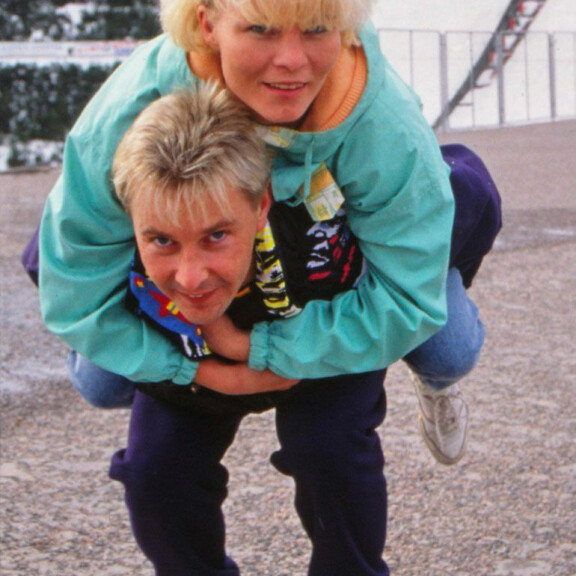 Keväällä 1993 Matin reppuselässä nähtiin rovaniemeläinen Sirpa. Tämä onni jäi todella lyhyeksi. Keväällä 1993 Matin reppuselässä nähtiin rovaniemeläinen Sirpa. Tämä onni jäi todella lyhyeksi.
