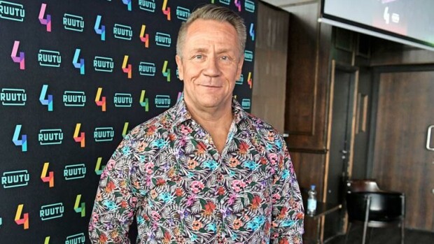 Yö-yhtyeen solisti Olli Lindholm on kuollut Olli