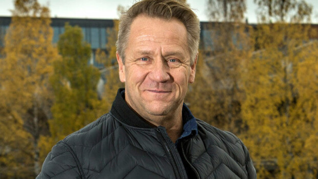 Kuinka hyvin muistat äkillisesti kuolleen Olli Lindholmin uran käänteet? Testaa tietosi laulajalegendan muistoa kunnioittavassa tietovisassa! Olli Lindholm