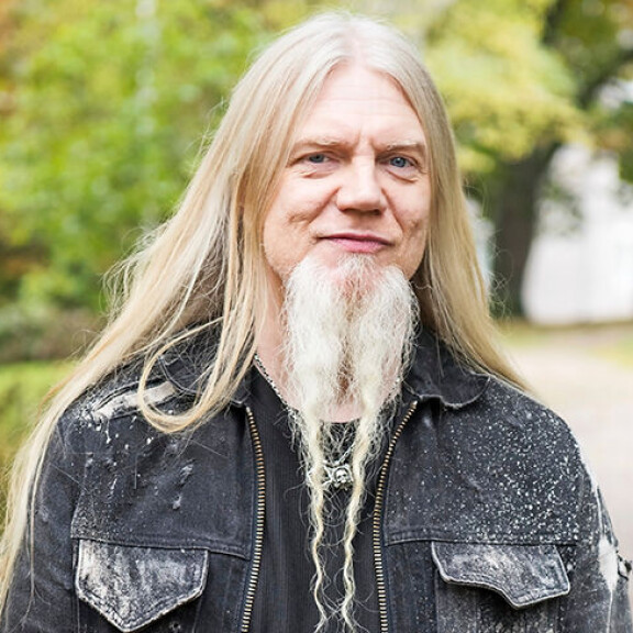 Marco Hietala jätti yllättäen yhtyeen vuodenvaihteessa. Basistin ratkaisu oli kaataa koko Nightwishin. – Olemme Marcon kanssa yhä hyvissä väleissä, Tuomas ja Kai vakuuttavat. marco