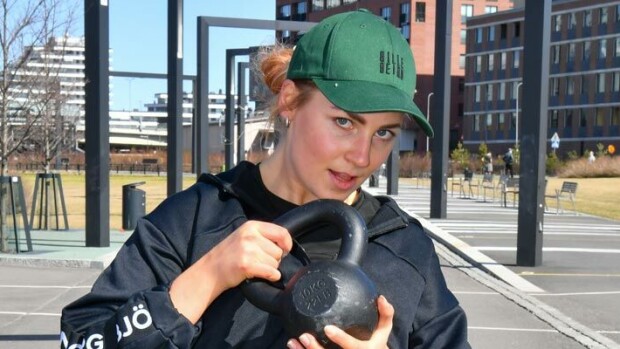 Selviytyjistä tuttu Karoliina Tuominen avautuu kilpailuhenkisyydestään: Lähden joogasalillekin voittamaan! Karoliina Tuominen