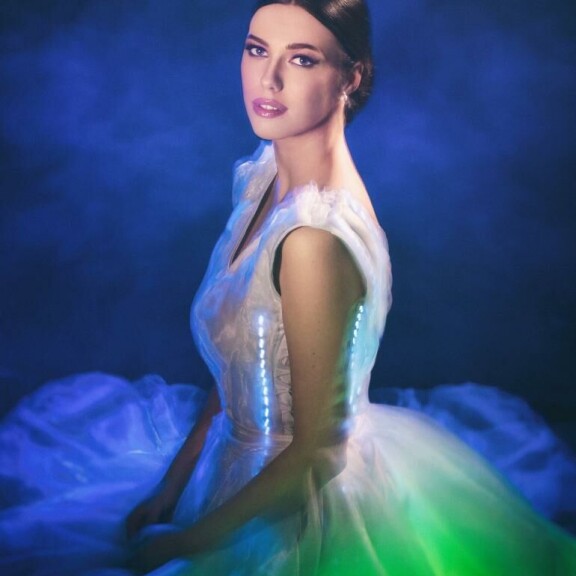 Viivi Altonen suuntaa pian Miss Universum -kisoihin! Tällainen on Miss Suomen futuristinen kisapuku - katso uskomattomat kuvat! Viivi Altonen