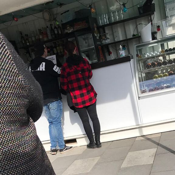 Oho, Viettelysten saarella eronneet TIS-Mirkku ja Mika bongattiin yhdessä Tampereella - kuva! Temptation island suomi Miranda mirkku mika