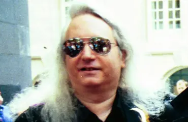 Hittinikkari Jim Steinman on kuollut 73-vuotiaana - Bonnie Tyler muisteli kuollutta ystäväänsä: "Maailma on parempi paikka hänen elämänsä ansiosta"