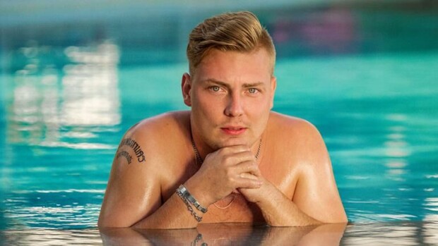 Temptation Island Suomessa räjähtää riita! Huutoraivarit, törkeää solvausta 'huomiohu***ksi' - katso reaktiot! tis-joonas