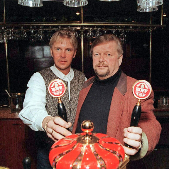 – Matti tarjoili ja siivosi, oli kuin kuka tahansa Casinon työntekijä, Ismo Oksanen sanoo. – Matti tarjoili ja siivosi, oli kuin kuka tahansa Casinon työntekijä, Ismo Oksanen sanoo.