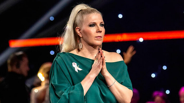 'Vähemmän hiekkaa vag****n sinulle!' - hirveä älämölö Vappu Pimiän sämpyläkuvasta! Vappu Pimiä