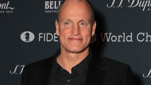 Yhdennäköisyys käräytti! New Yorkissa poliisi nappasi olutvarkaan näyttelijä Woody Harrelsonin kuvan avulla! Poliisi käytti Woodyn kuvaa.