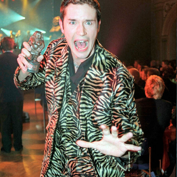 BumtsiBumia! juontanut Marco palkittiin suosituimman mies-tv-esiintyjän Telvis-palkinnolla vuosina 1997–2000. Venla-palkinto ohjelmalle tuli 1997 ja 1998. BumtsiBumia! juontanut Marco palkittiin suosituimman mies-tv-esiintyjän Telvis-palkinnolla vuosina 1997–2000. Venla-palkinto ohjelmalle tuli 1997 ja 1998.