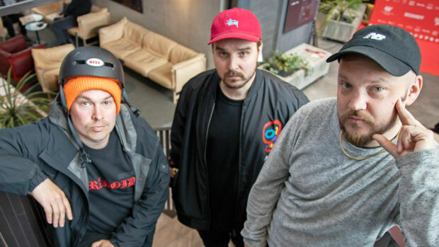 Supersuosittu Teflon Brothers liittyi MM-huumaan: Teimme Mörkö-kappaleen! Teflon Brothers teki Mörkö-kappaleen.