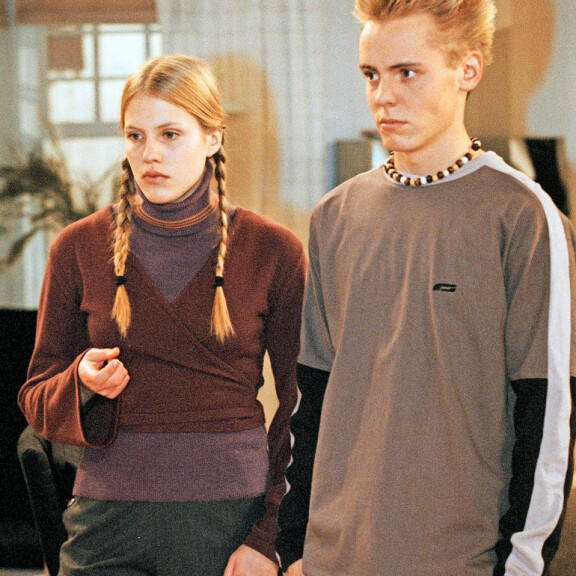 Tältä Jonna näytti aloittaessaan Salkkareissa. Hän näytteli sarjassa vuosina 1999–2002. Tältä Jonna näytti aloittaessaan Salkkareissa. Hän näytteli sarjassa vuosina 1999–2002.