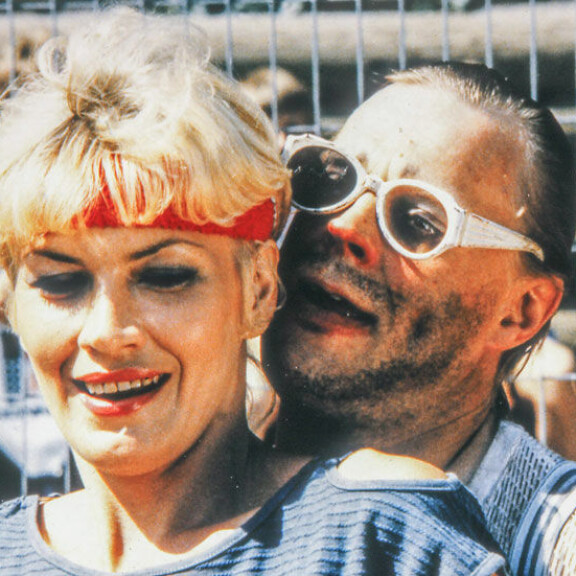 Uuno armeijan leivissä -elokuvassa Hannele esitti everstin tytärtä, jolle Uuno joutui puolivahingossa opettamaan tennistä. Uuno armeijan leivissä -elokuvassa Hannele esitti everstin tytärtä, jolle Uuno joutui puolivahingossa opettamaan tennistä.