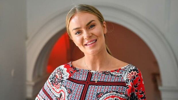 Seksipaljastuksia! Rosanna Kulju kertoo podcastissa kaiken itsestään: lempiasennot, paheet ja karvakammo! Rosanna
