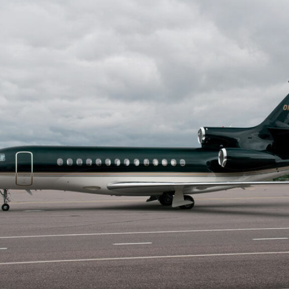 Antti omistaa ranskalaisen Falcon 7X -ökysuihkukoneen. Tuoreimman mallin hinta on yli 50 miljoonaa euroa. Antti omistaa ranskalaisen Falcon 7X -ökysuihkukoneen. Tuoreimman mallin hinta on yli 50 miljoonaa euroa.