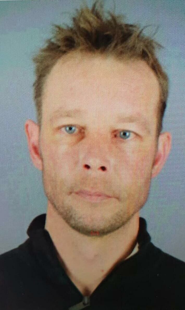 Useista rikoksista tuomittu Christian Brückner on Madeleinen tapauksen pääepäilty. Omien sanojensa mukaan hänellä ei ole mitään tekemistä asian kanssa. Brückner