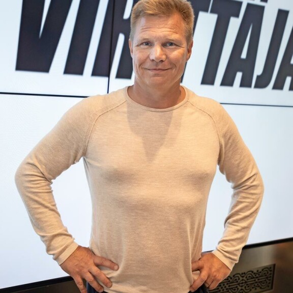 Maxin isä on maineikas formulakuski Mika Salo. Maxin isä on maineikas formulakuski Mika Salo.