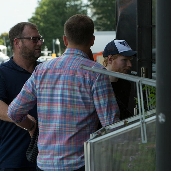 Ed Sheeran nautti lounasta Helsingissä: salainen vierailu laaturavintolassa - kuva! Ed Sheeran