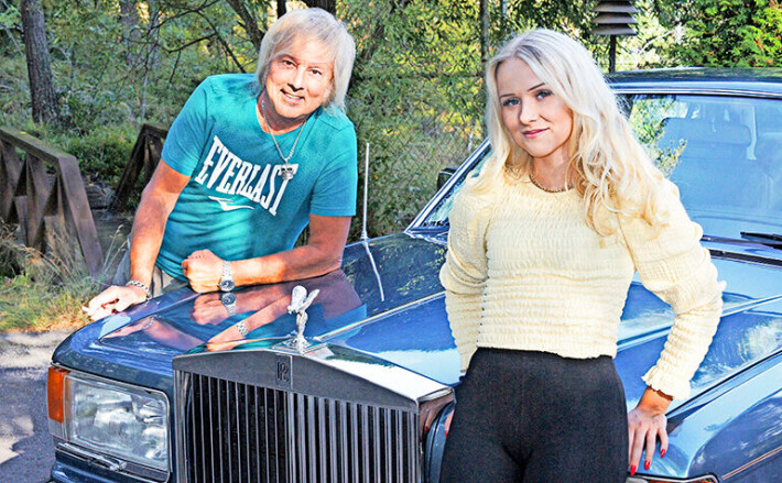 Helmi Loukasm ki T ytti 20 Vuotta Julkaisi Sen Kunniaksi Katseet helmi-loukasm-ki-t-ytti-20-vuotta-julkaisi-sen-kunniaksi-katseet