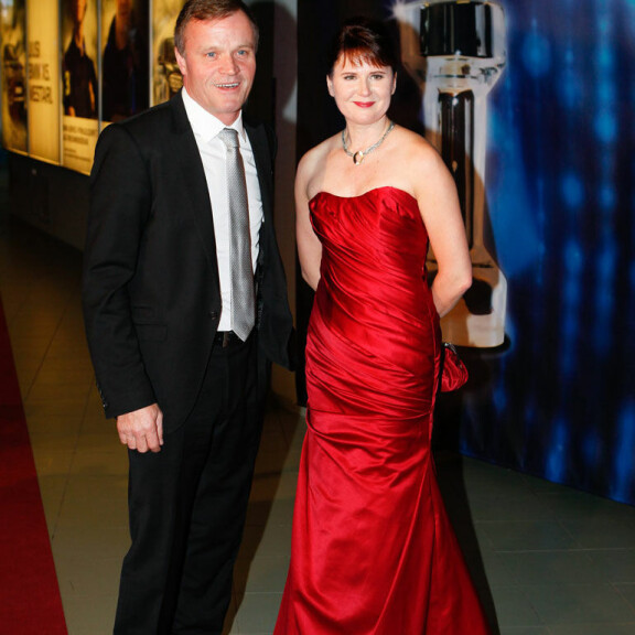 Tommi ja Mia ovat seurustelleet vuodesta 2016 alkaen. Tommi ja Mia ovat seurustelleet vuodesta 2016 alkaen.