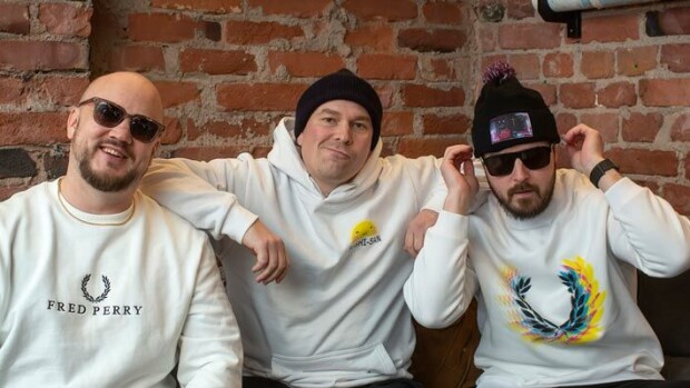 Euroviisuihin pyrkivä Teflon Brothers: Itkimme tyhjällä torilla Lordin voittoa! Teflon Brothers