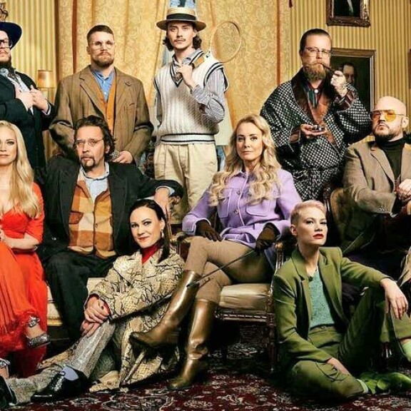 Personal traineriksi kouluttautunut ja maaliskuussa Myyräkisassa nähtävä Teemu keskittyy nyt enemmän painimiseen. – En silti sano, etteikö minua myös nähtäisi UFC-kehissä. Personal traineriksi kouluttautunut ja maaliskuussa Myyräkisassa nähtävä Teemu keskittyy nyt enemmän painimiseen. – En silti sano, etteikö minua myös nähtäisi UFC-kehissä.