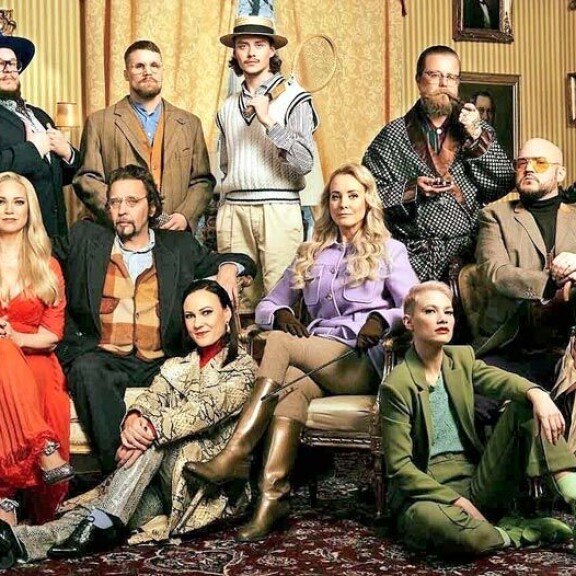 Pippa lähti Myyrä-ohjelmaan luottavaisin mielin. – Haluan toimia esikuvana sille, että lääkärikin voi esiintyä telkkarissa ja olla silti uskottava. Pippa lähti Myyrä-ohjelmaan luottavaisin mielin. – Haluan toimia esikuvana sille, että lääkärikin voi esiintyä telkkarissa ja olla silti uskottava.