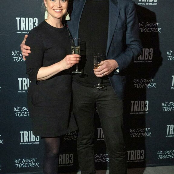 Julkkislääkäri haluaa hallinnollisen työn ohella pitää säännöllisesti vastaanottoja. – Sillä tavalla käytännön osaaminen ei unohdu. Julkkislääkäri haluaa hallinnollisen työn ohella pitää säännöllisesti vastaanottoja. – Sillä tavalla käytännön osaaminen ei unohdu.