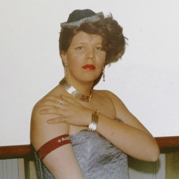 Tältä Juha Rastas näytti drag-uransa alussa. Mega-Paula